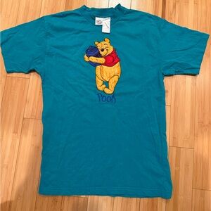 Vintage 90s Disney Store Winnie the Pooh Embroidered T-Shirt Excellent Condition